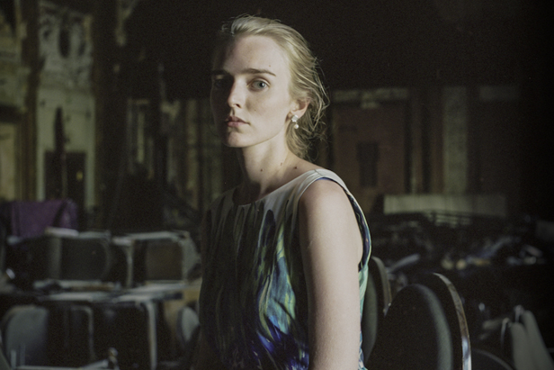 Paypoq chochqachilik bankida porno eshaklar